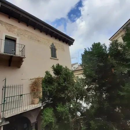 Abbraccio Di *